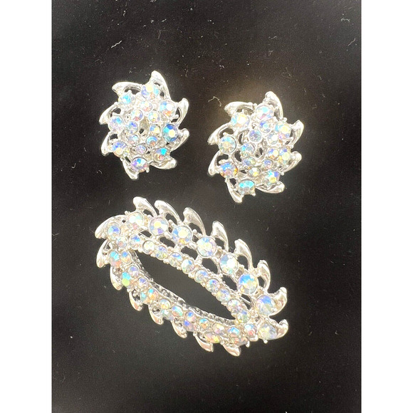 Vtg Unsigned LISNER Brooch & Earring Set Blue Rhinestones Silver PLTD - Picture 1 of 4